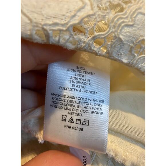 Express Long Sleeve Lace Smocked Back Top Cream Size M - Picture 4 of 4